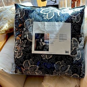 Ralph Lauren Queen/Full Quilt 100% Cotton with 100% Polyester Fill